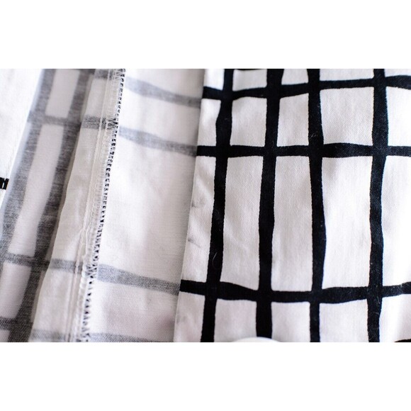 Sherry Taylor Women's Black and White Blazer missing button Small Geometric - Picture 4 of 7